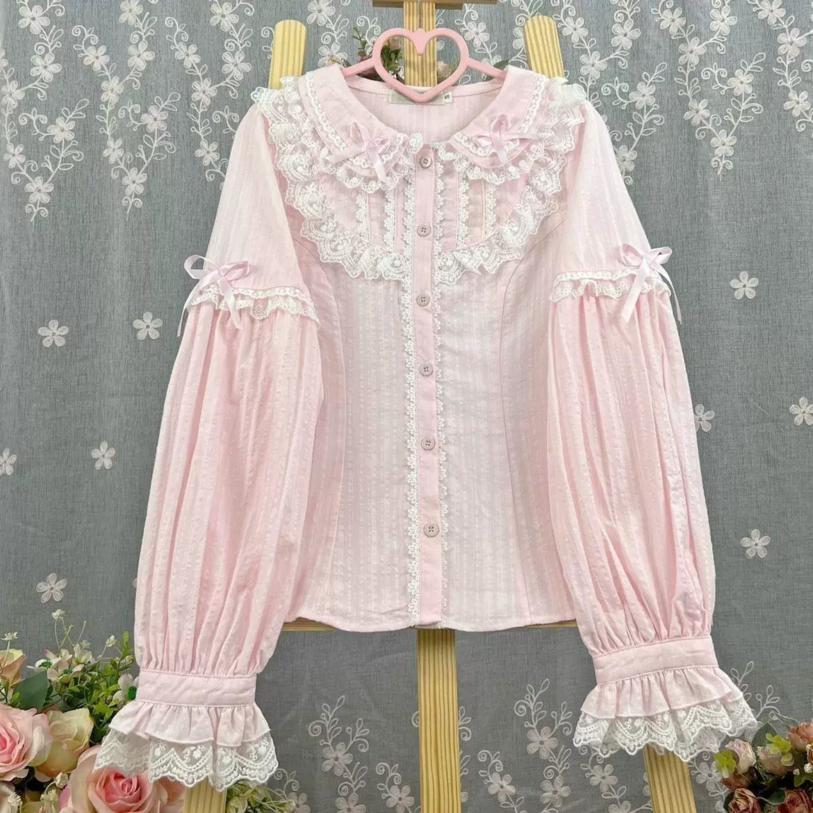 Sweetheart Dream Machine - Lace Collar - Cotton blouse with a Peter Pan collar