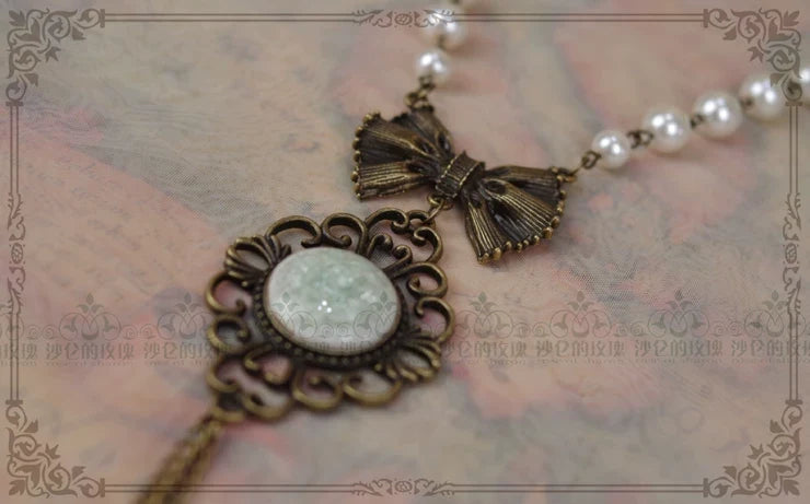 Rose of Sharon - Vintage Lolita Artificial Pearl - Necklace with Key Charm Neckwear