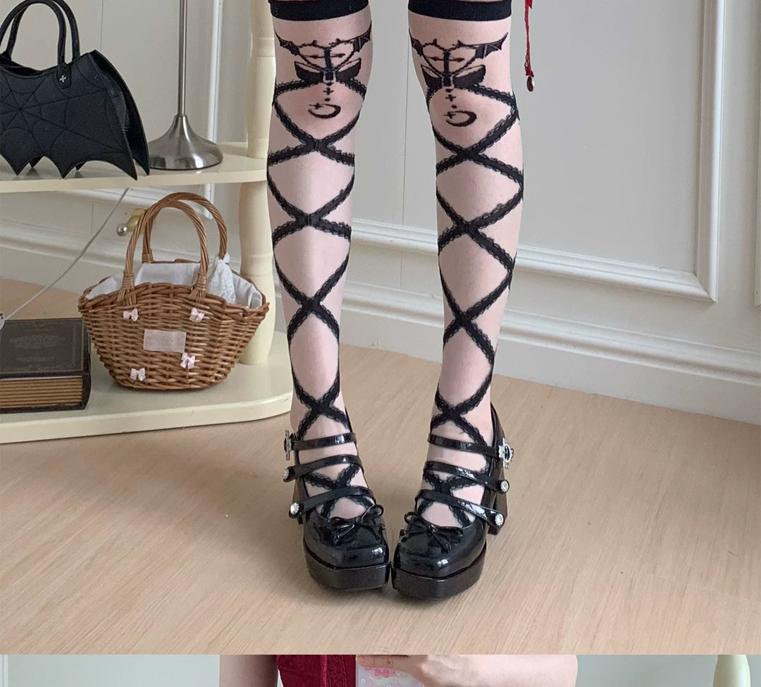 roji roji - Angel and Demon Heart - White or Black Socks in Three Lengths