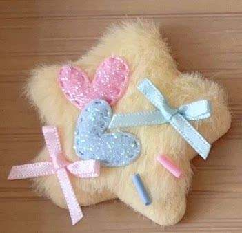 Golden Pikaka - Pastel Star Hair Accessories - Fluffy Star Hair Clip