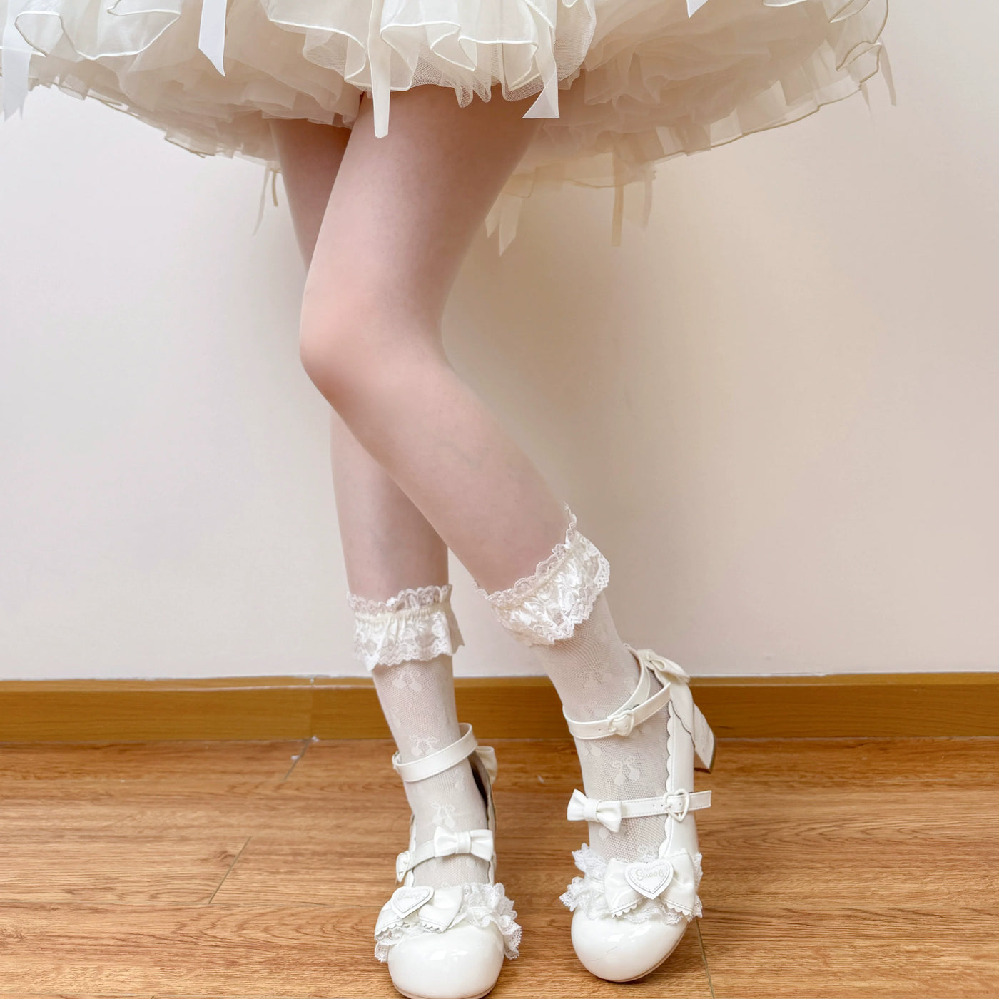 Chubby Bear Tales - Cream Lace Bow Collection - Named-Style Lace Socks