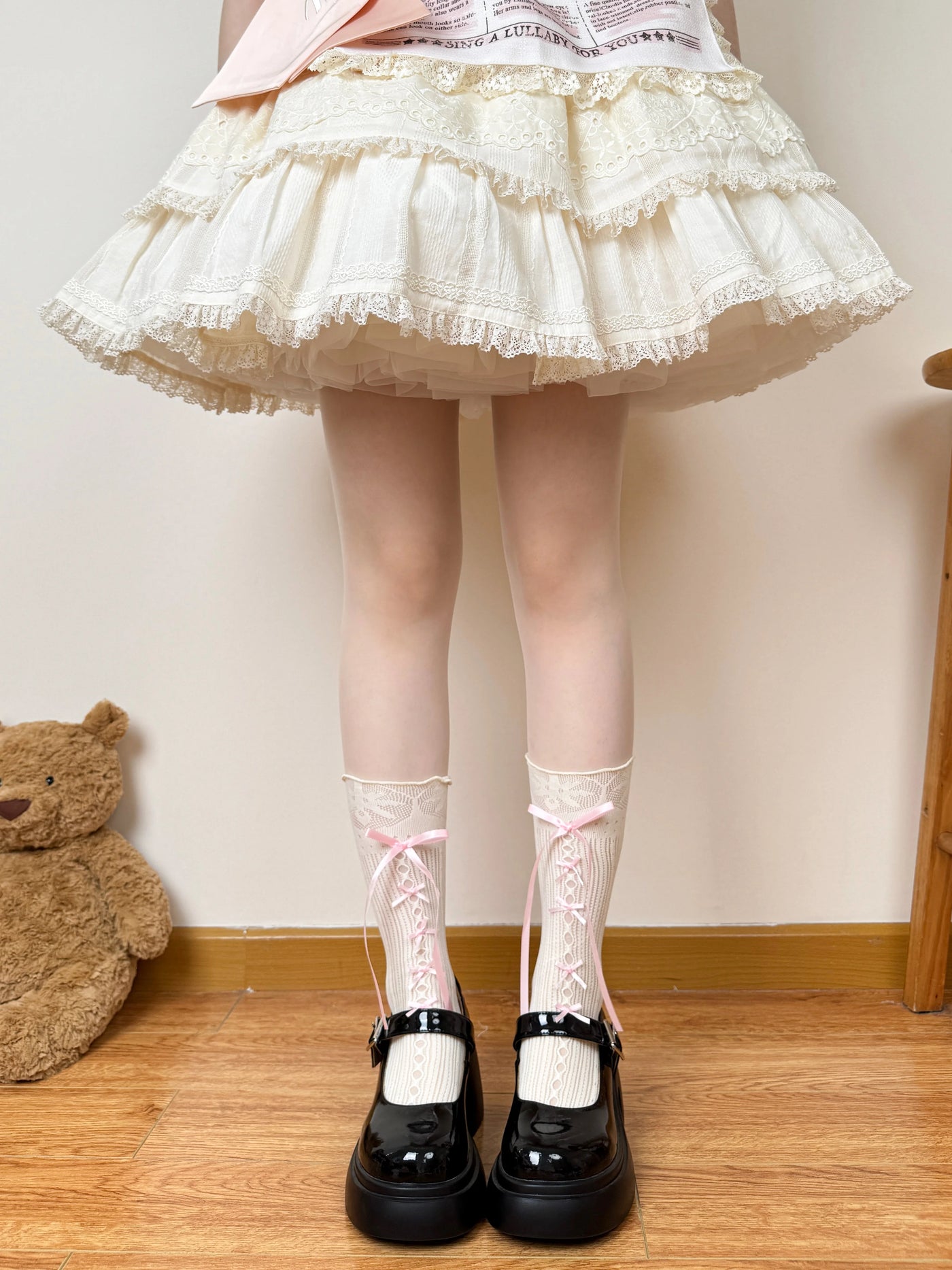 Chubby Bear Tales - Cream Bow Collection - Lace Socks with bow details