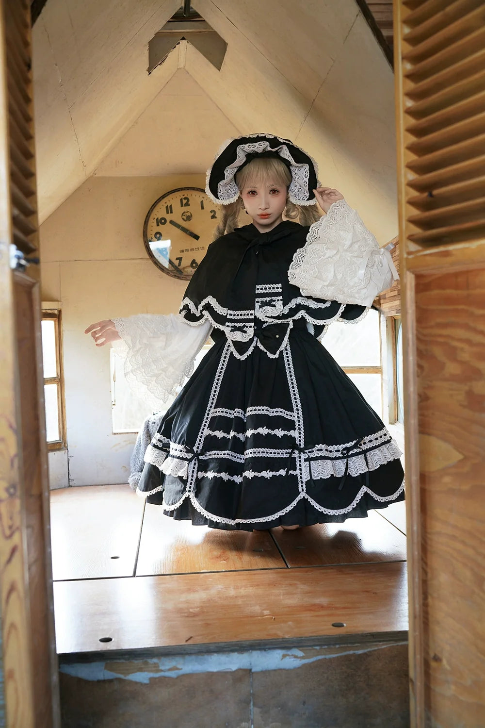 Miss Point - Vintage Petal Rabbit - Pure Cotton Kawaii Lolita Cape With Rabbit Ear Hood