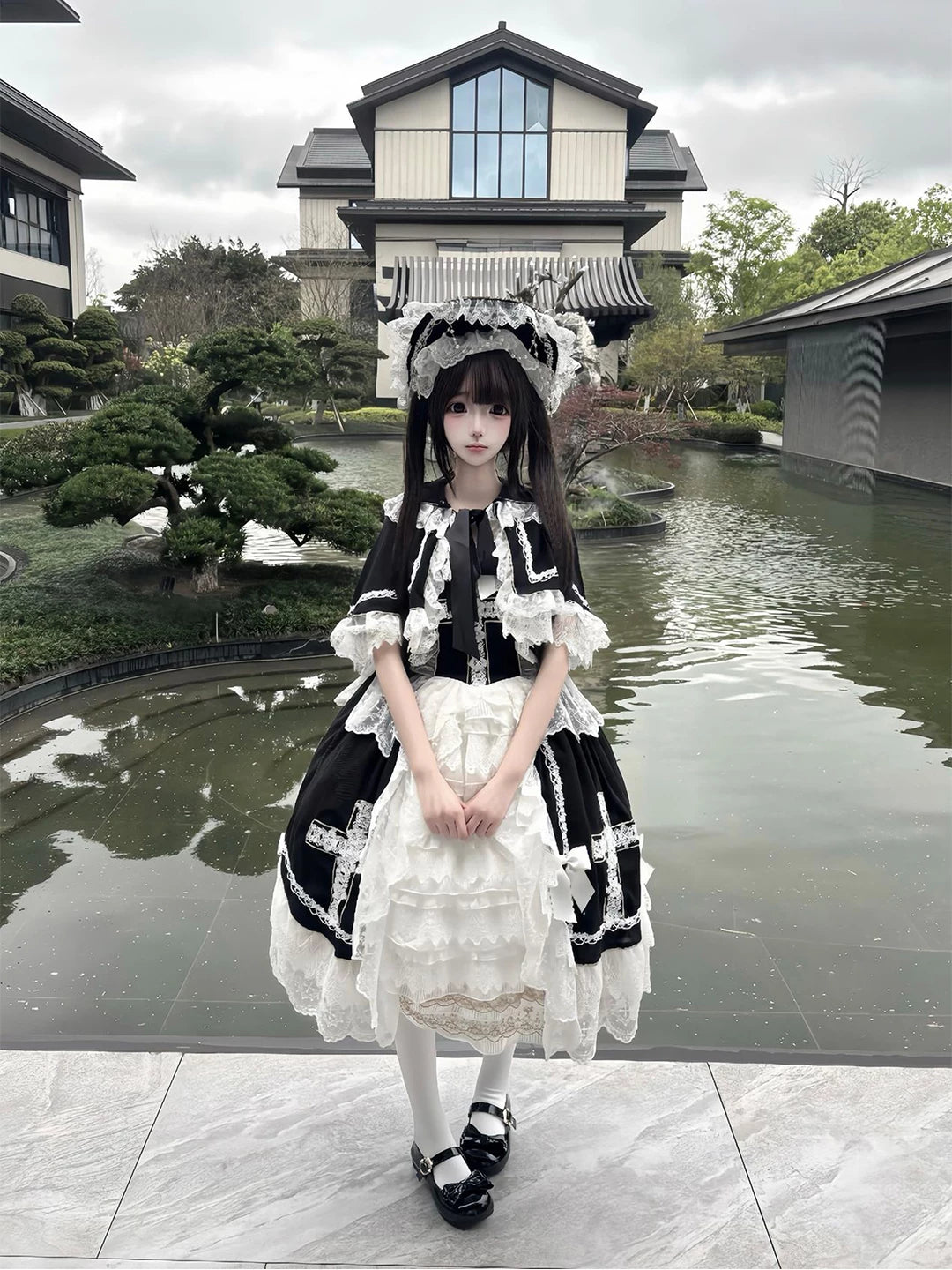 Creamy - Angelic Monochrome - Black-and-White JSK Dress with Cape
