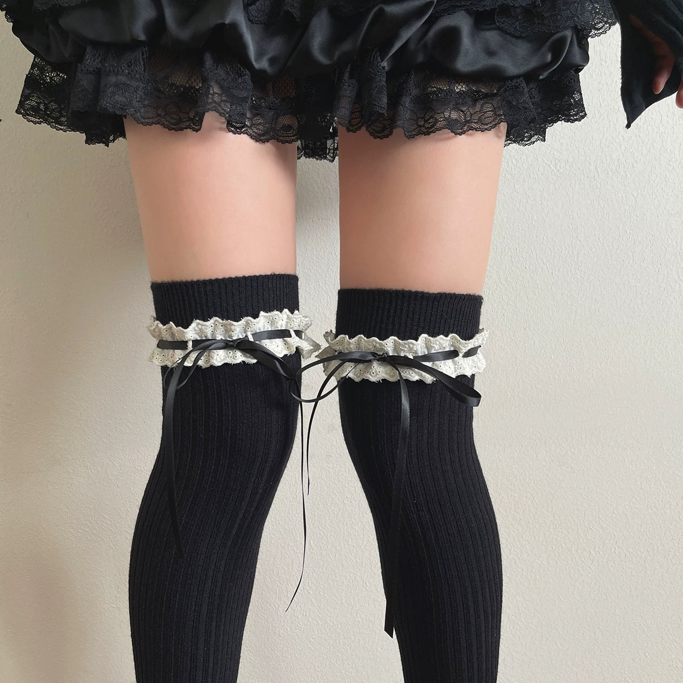Sock Noble - Maillard Lace Tie - Over-the-knee socks with embroidered lace trim