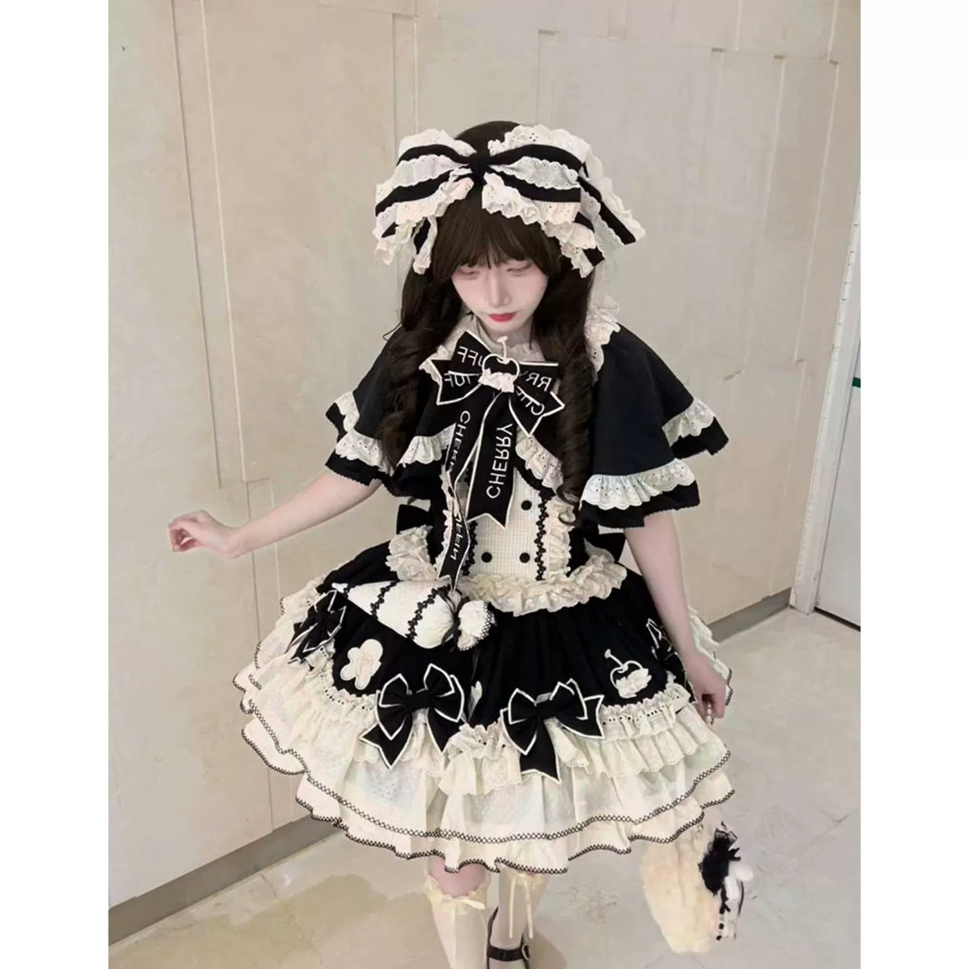 Creamy - Pastry Chef - JSK Dress Set with Ruffled Cape and Train