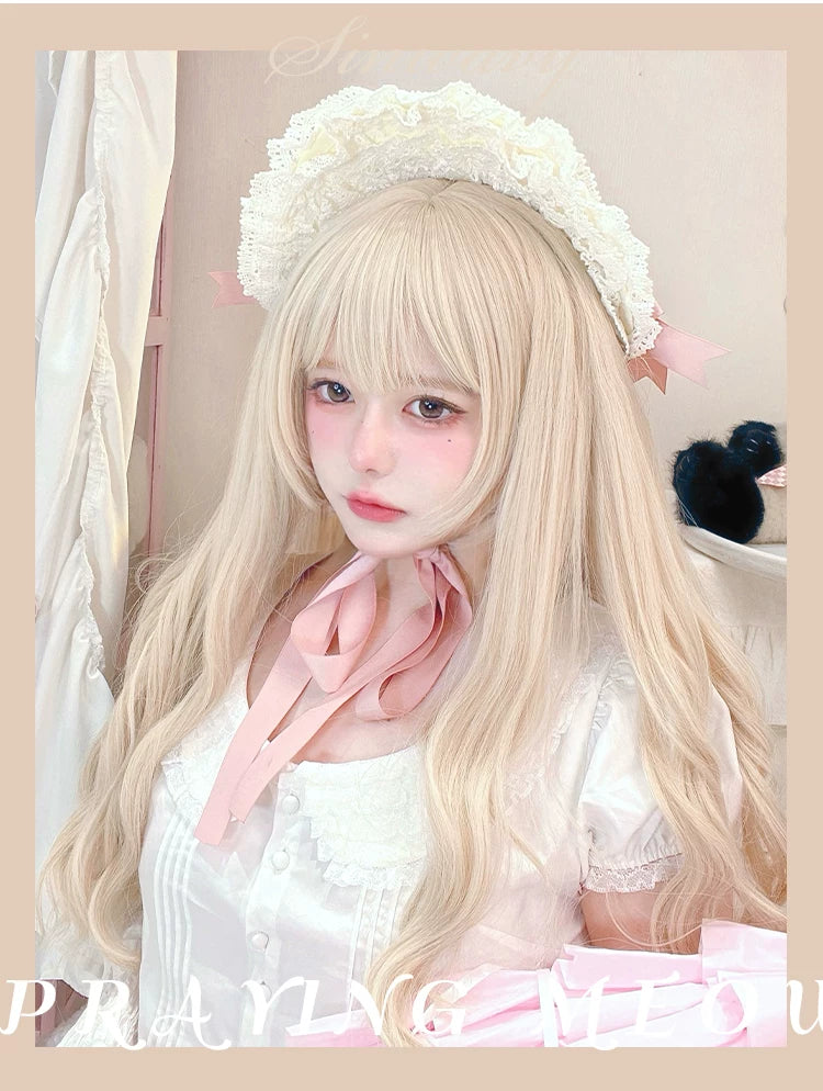 Pearl-beige long curly Lolita wig - view 5