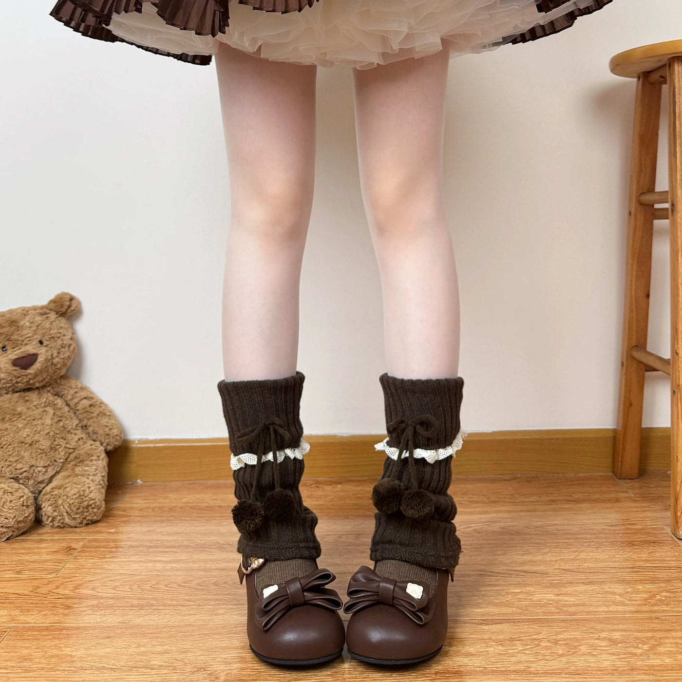 Chubby Bear Tales - Pom-Pom Ruffle - Knit Lolita leg warmers with lace bows