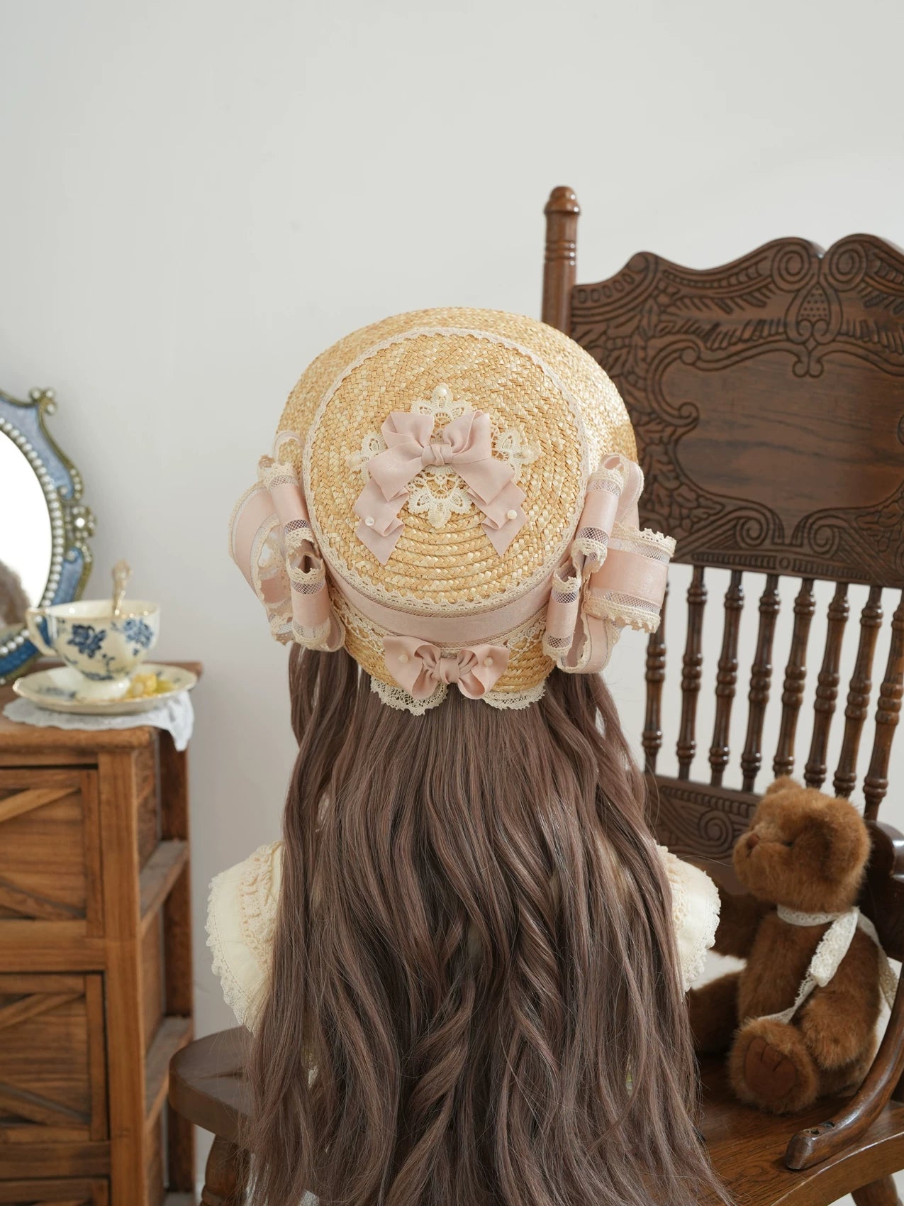 Star Box - Old Summer Shadow - Straw Bonnet with a Lace-Trimmed Brim