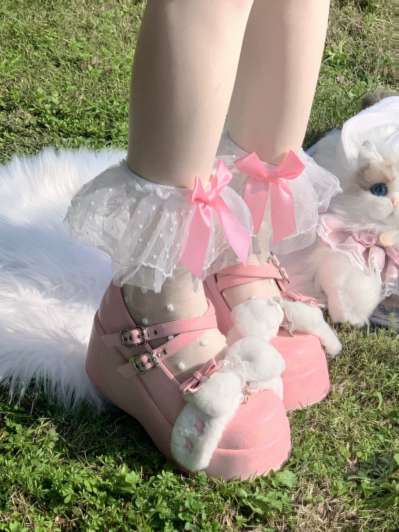 Fantasy Doll - Polka-Dot Bow - Lace-Trimmed Mid-Calf Socks