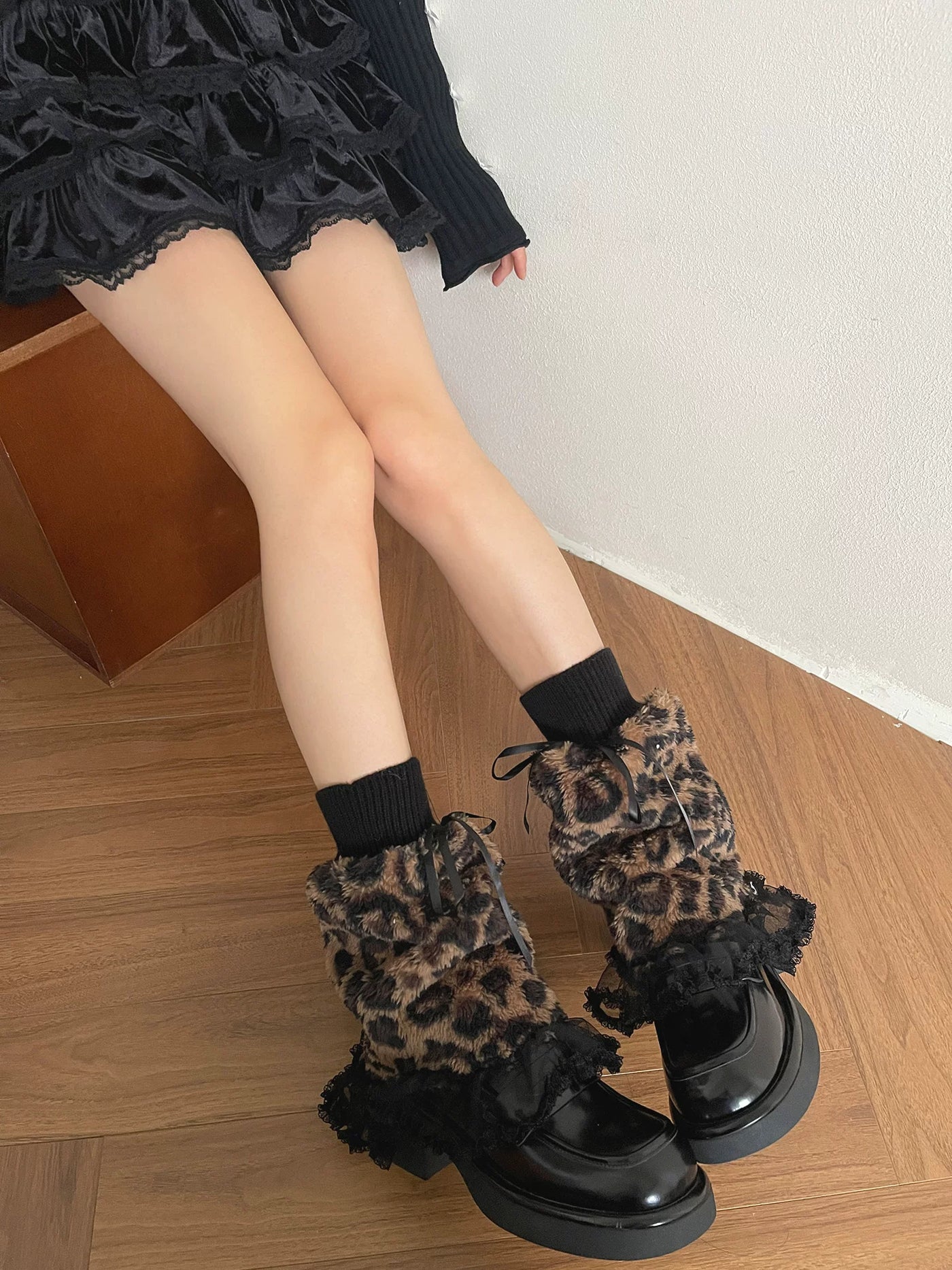 Sock Noble - Y2K Leopard - Short Leopard Plush Leg Warmers with Black Bows and Lace