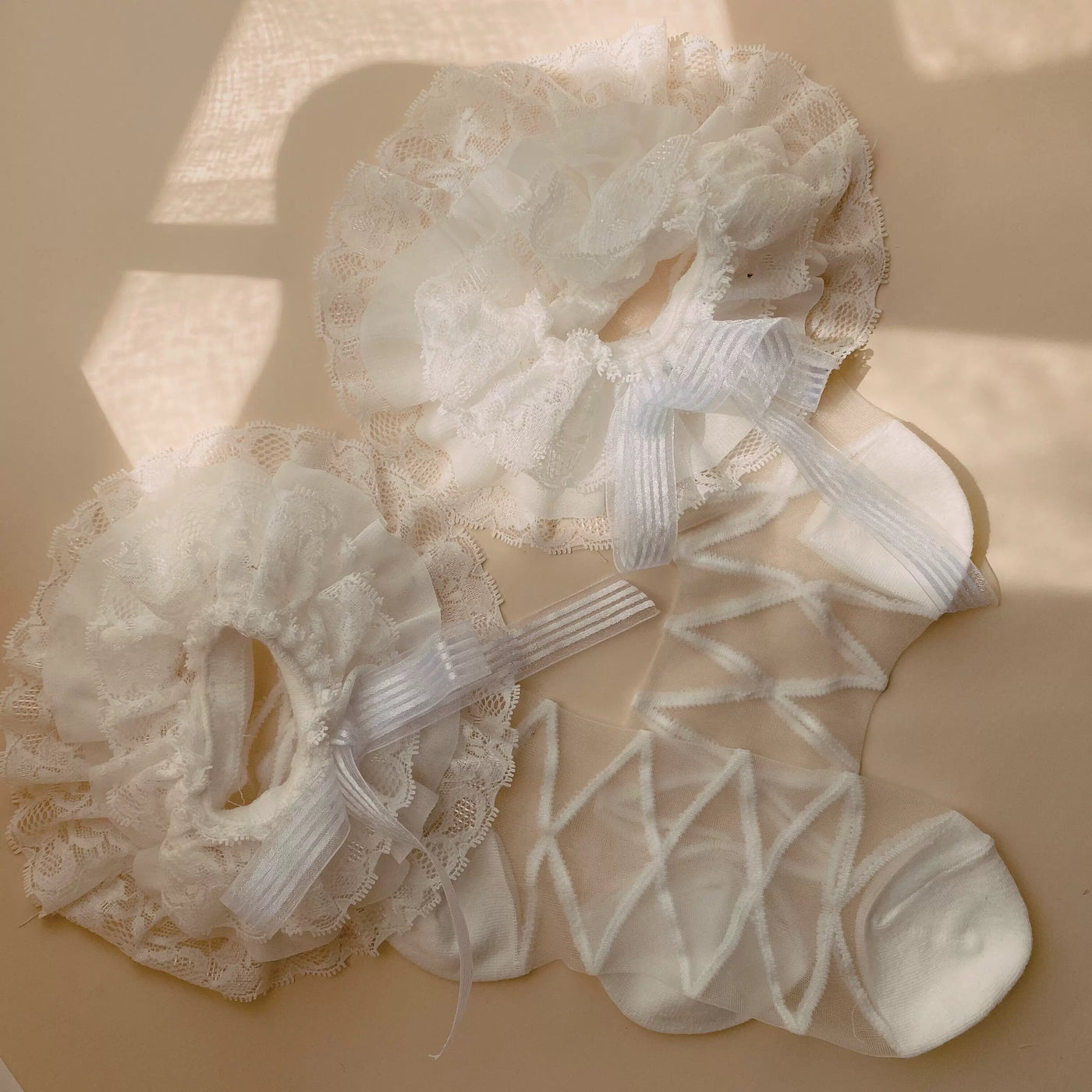 Sock Noble - Secret Crystal - White Short Lace Socks with Striped Ties and Bows