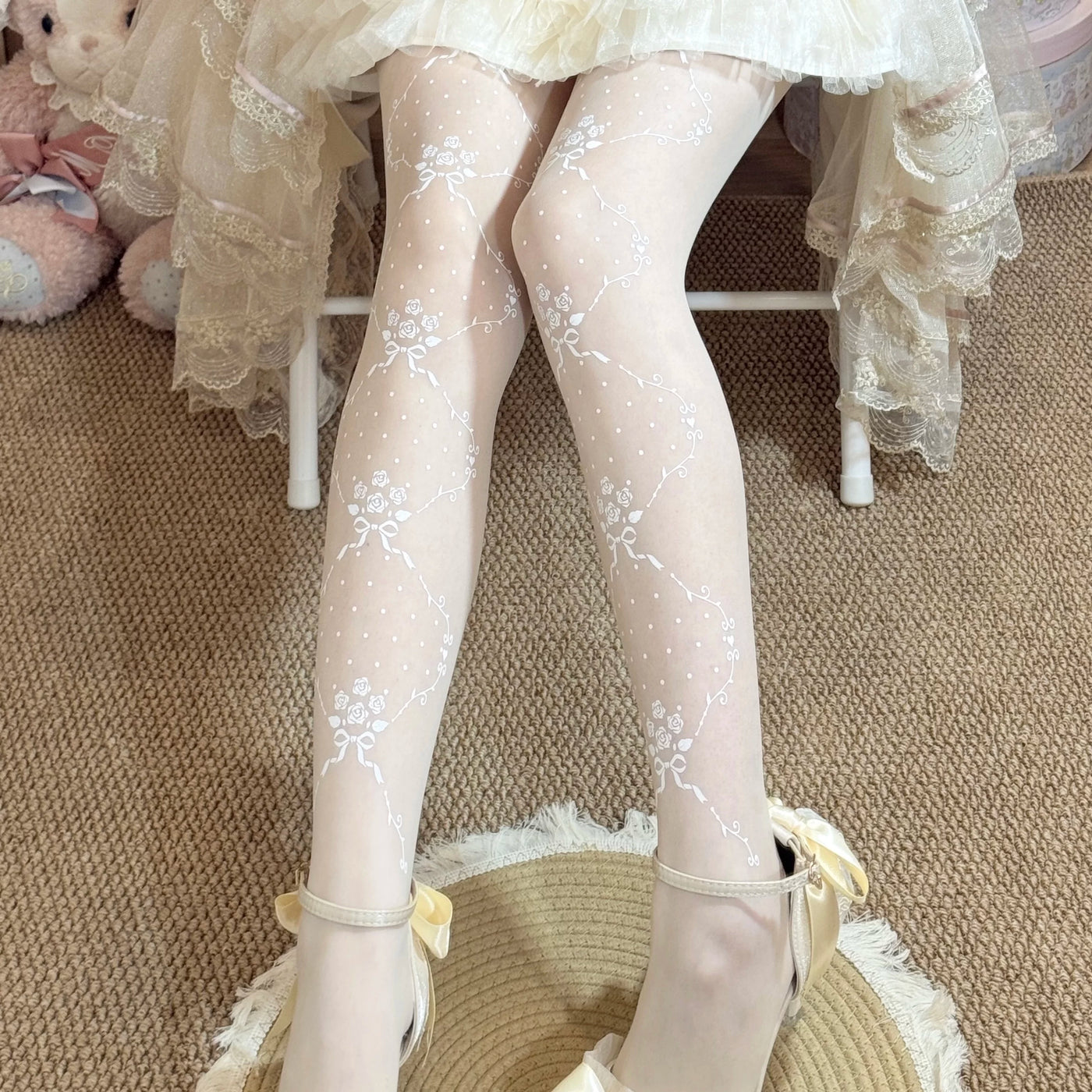 Fantasy Doll - Rose Dot - Tights with Rose-and-Bow Motifs