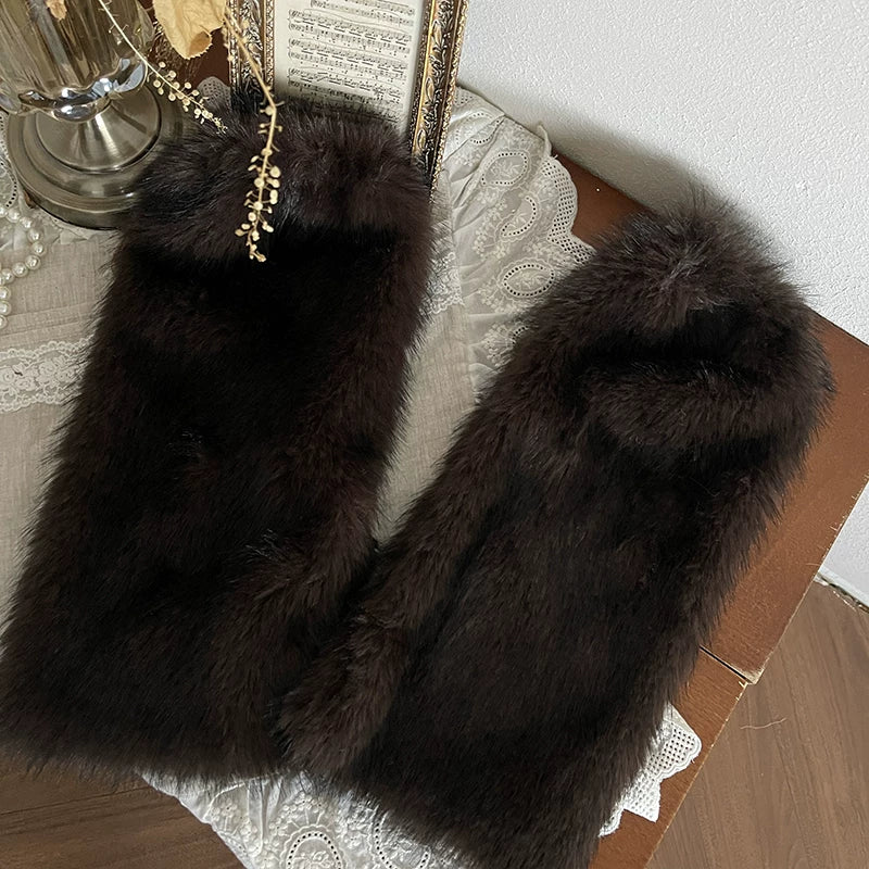 Sock Noble brown lace-patterned legwear with ribbon ties and dark-brown fur sections