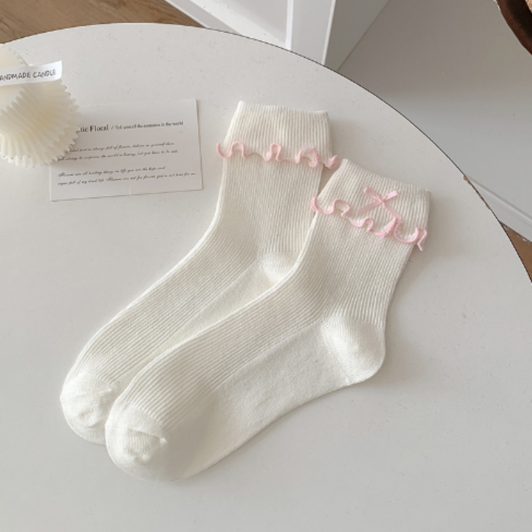 Fantasy Doll - Japanese Sweet Style - Lettuce-Edge Mid-Calf Socks with Bows