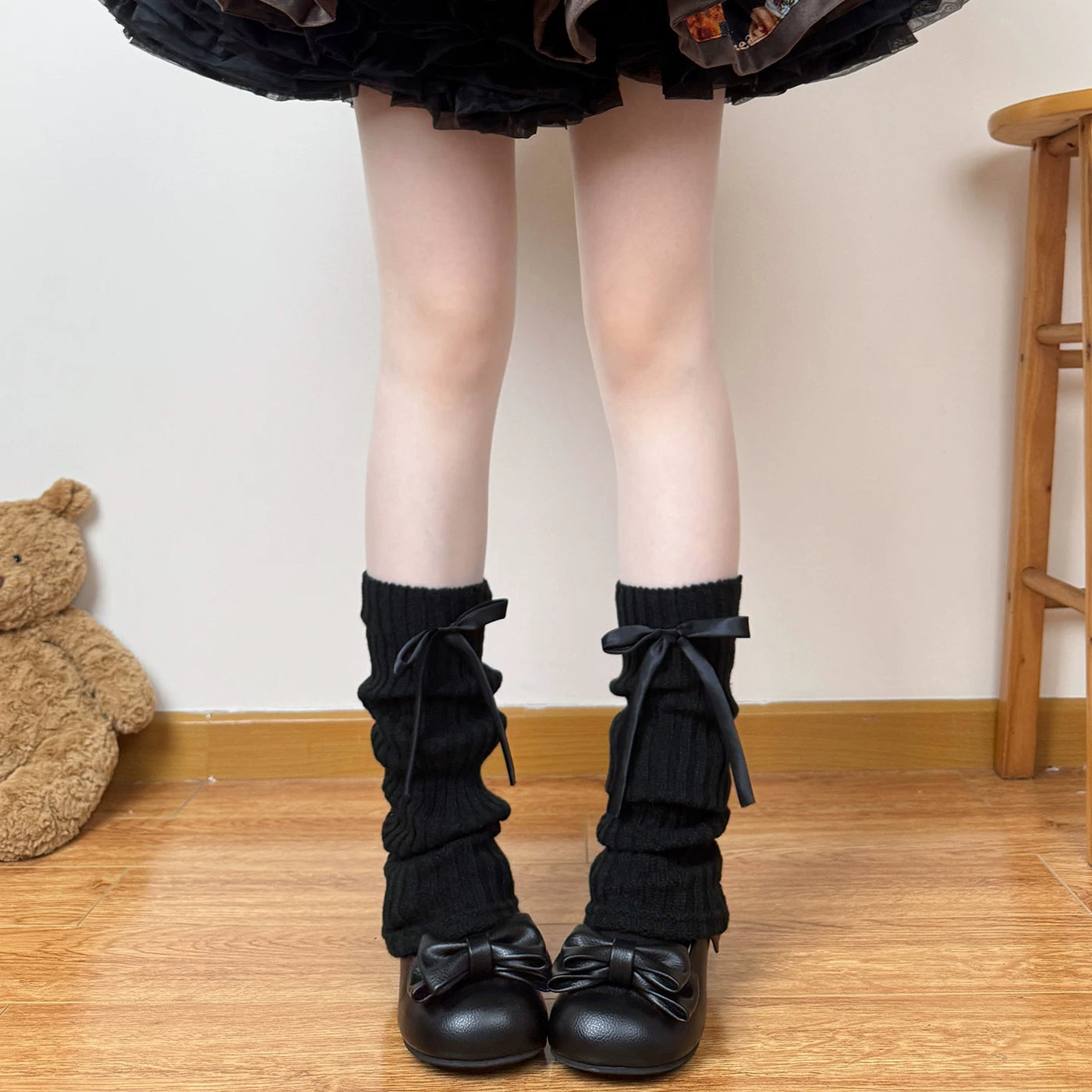 Chubby Bear Tales - Ribbed Bow - Ribbed leg warmers with white ribbon bows