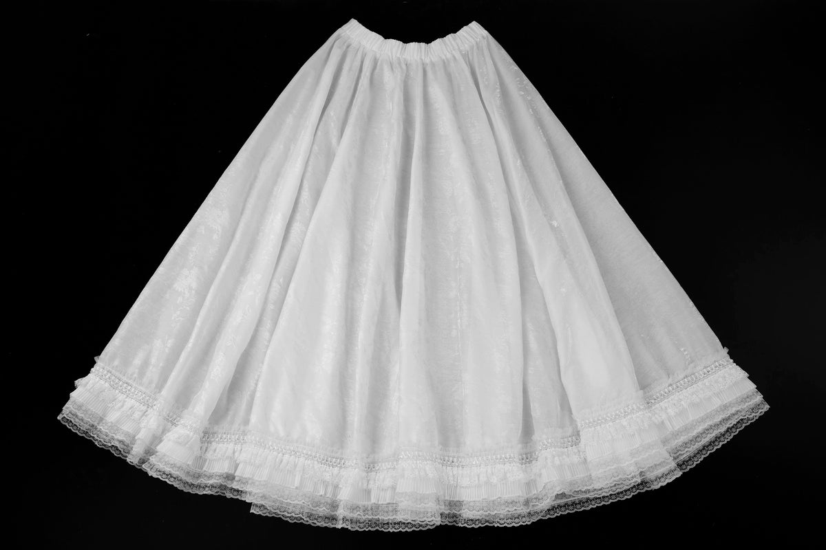 Suhua Yipai - Vineyard Lace - Convertible Overskirt & Petticoat - detail view 8