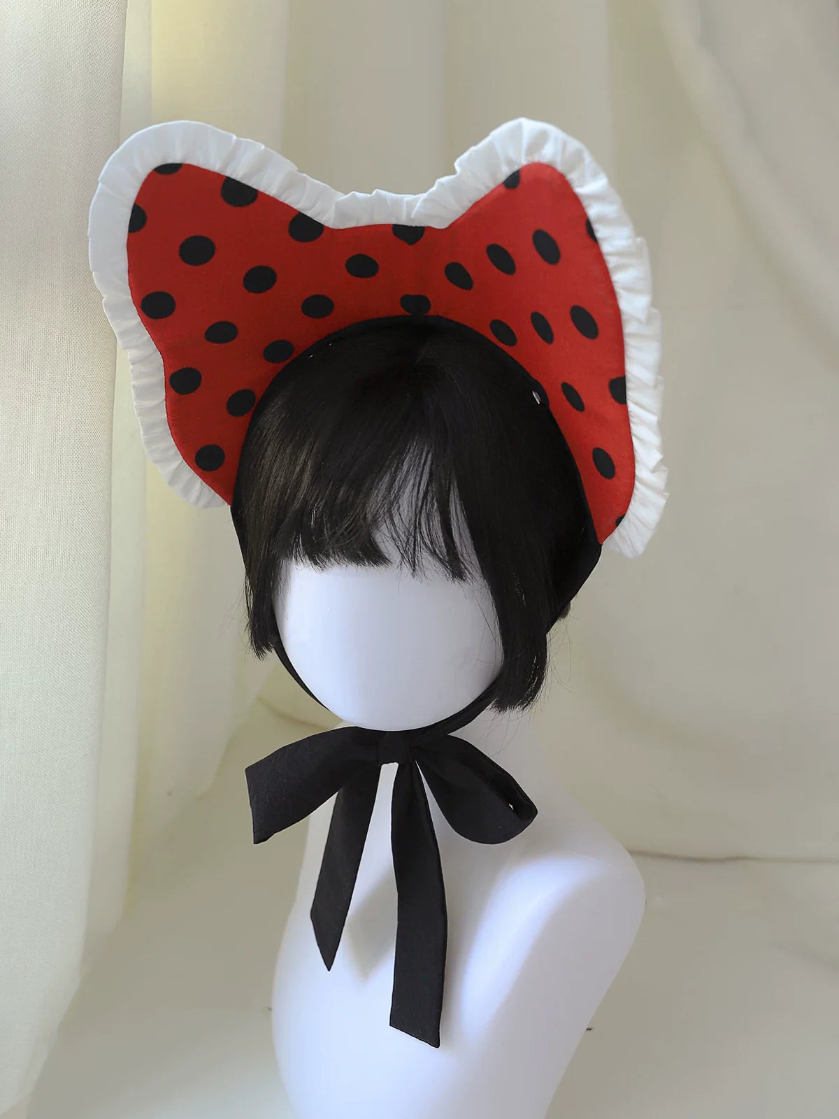 Piggy Bun - Teacup Meow - Old School Lolita cat-ear hat, paw gloves and black cat apron options with polka dots - product detail 2
