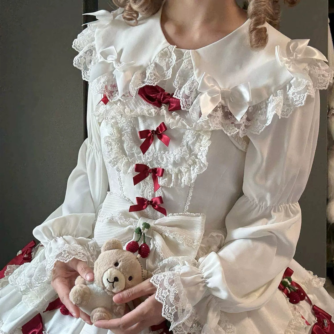 Sweetheart Dream Machine - Little Milk Candy - Milky white long-sleeve blouse with lace ties and bows