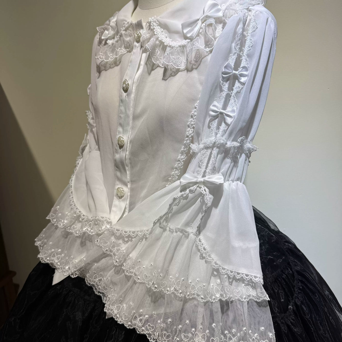 Star Fantasy - Strawberry Cake Hime Sleeve - Lace-Trimmed Chiffon Blouse
