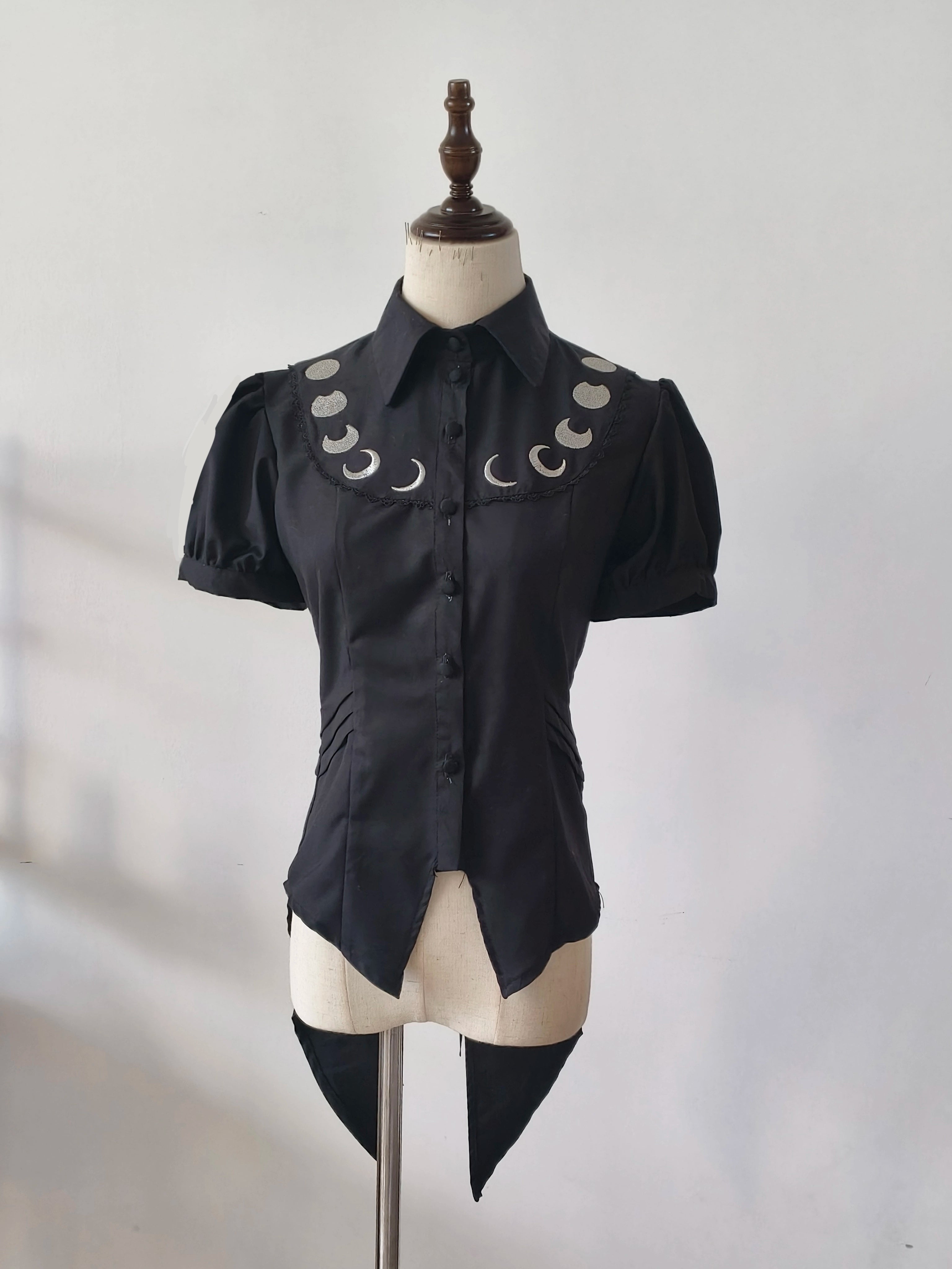 Spot Page Moon Phase Embroidery Shirt Acorn Lolita Original Design Gothic Everyday Elegance Inside