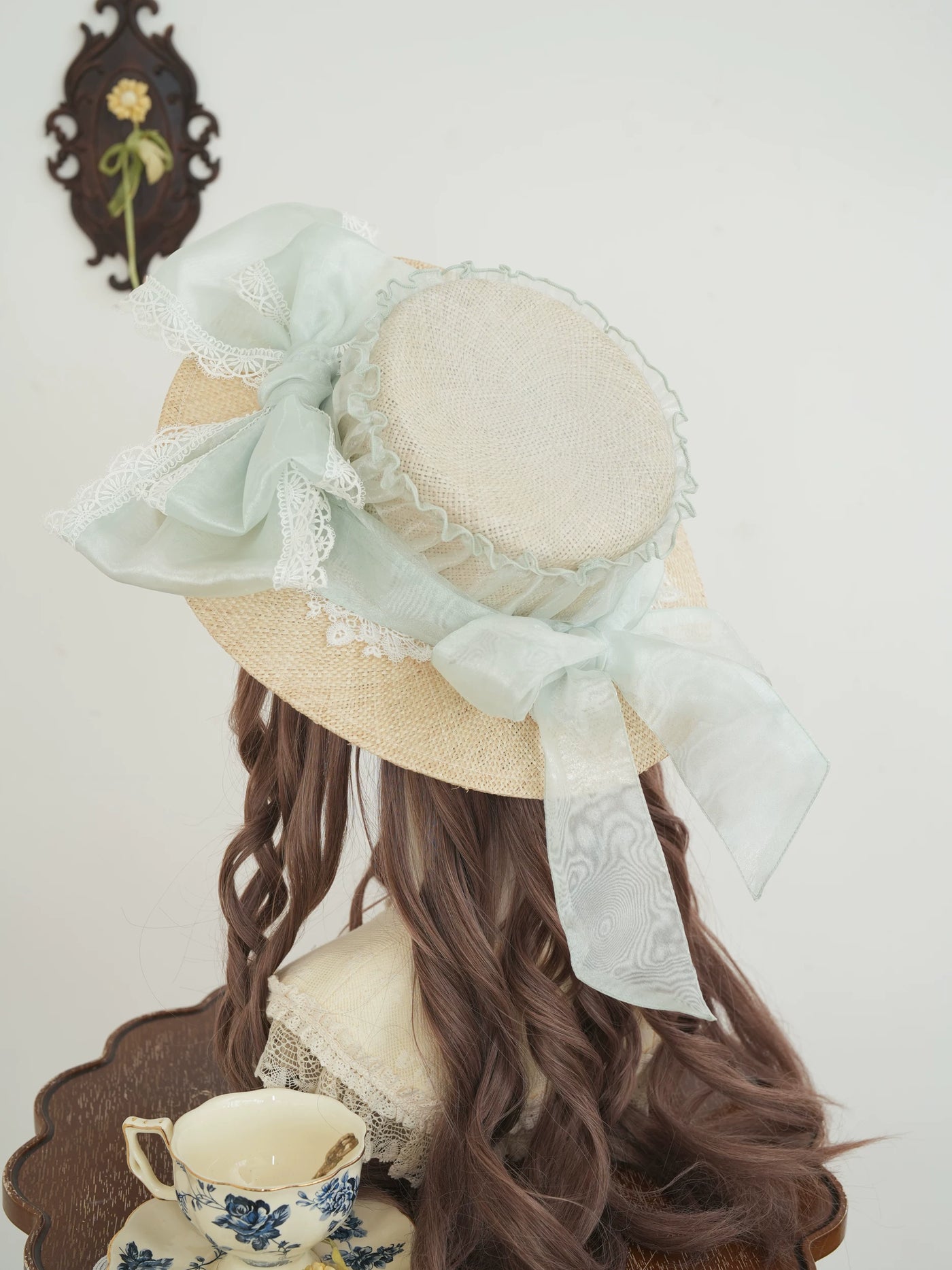 Star Box - Fresh Lace Bow - Natural Straw Hat with Lace Trim