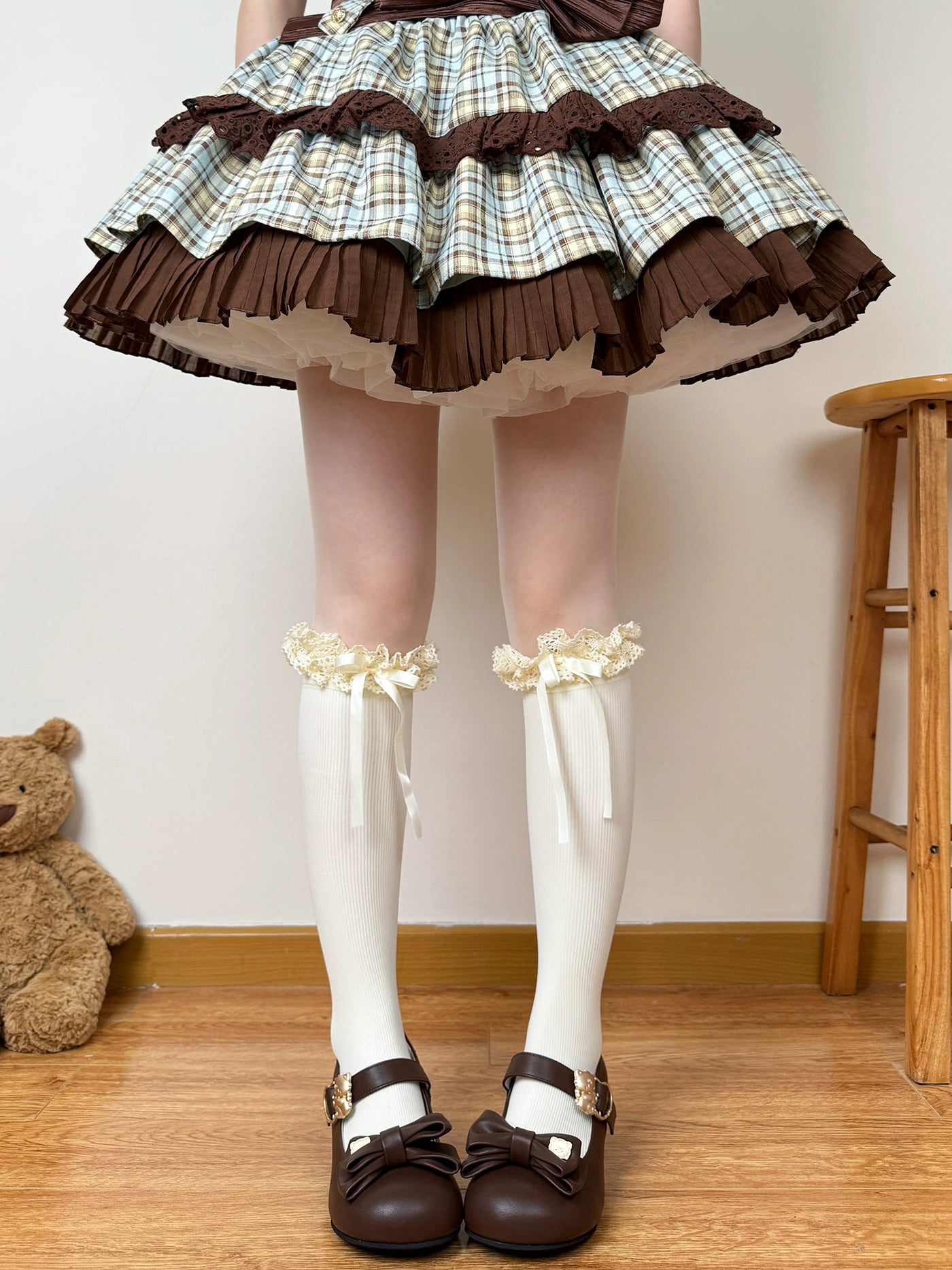 Chubby Bear Tales - Caramel Cocoa - Lightweight Velvet Calf Socks with Lace Bows