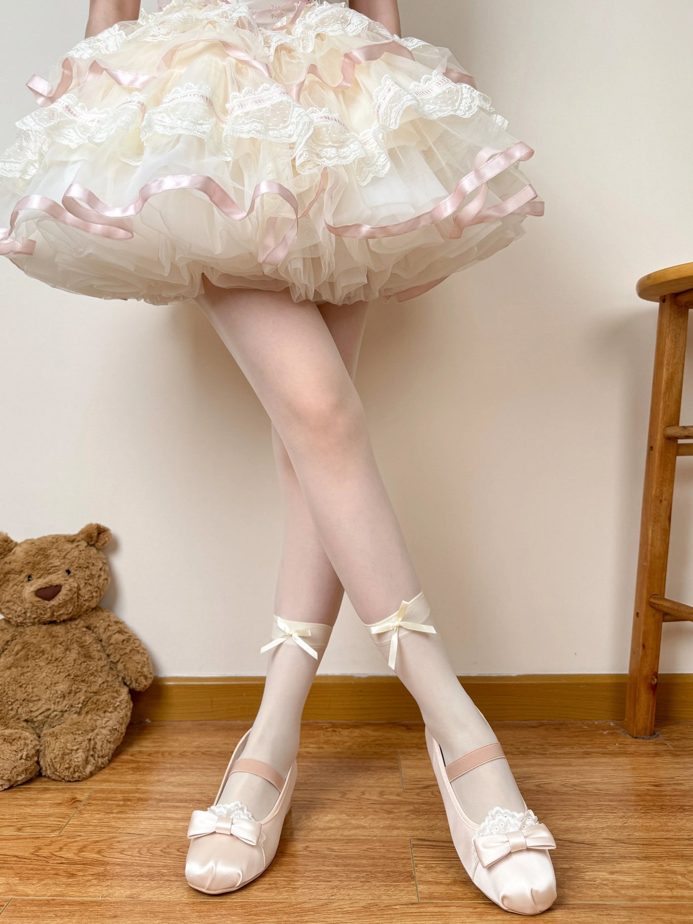 Chubby Bear Tales - Love Letter - Ballet-Inspired Mid-Calf Socks with Bow Styling