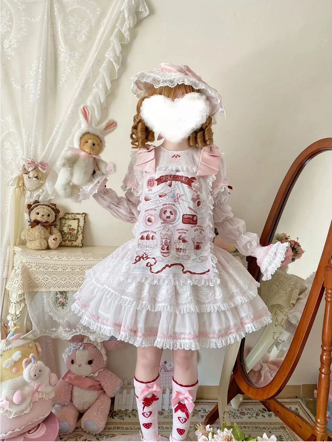 Creamy - Strawberry Wall Antique - Pink Low-Waist OP Set with Strawberry Print
