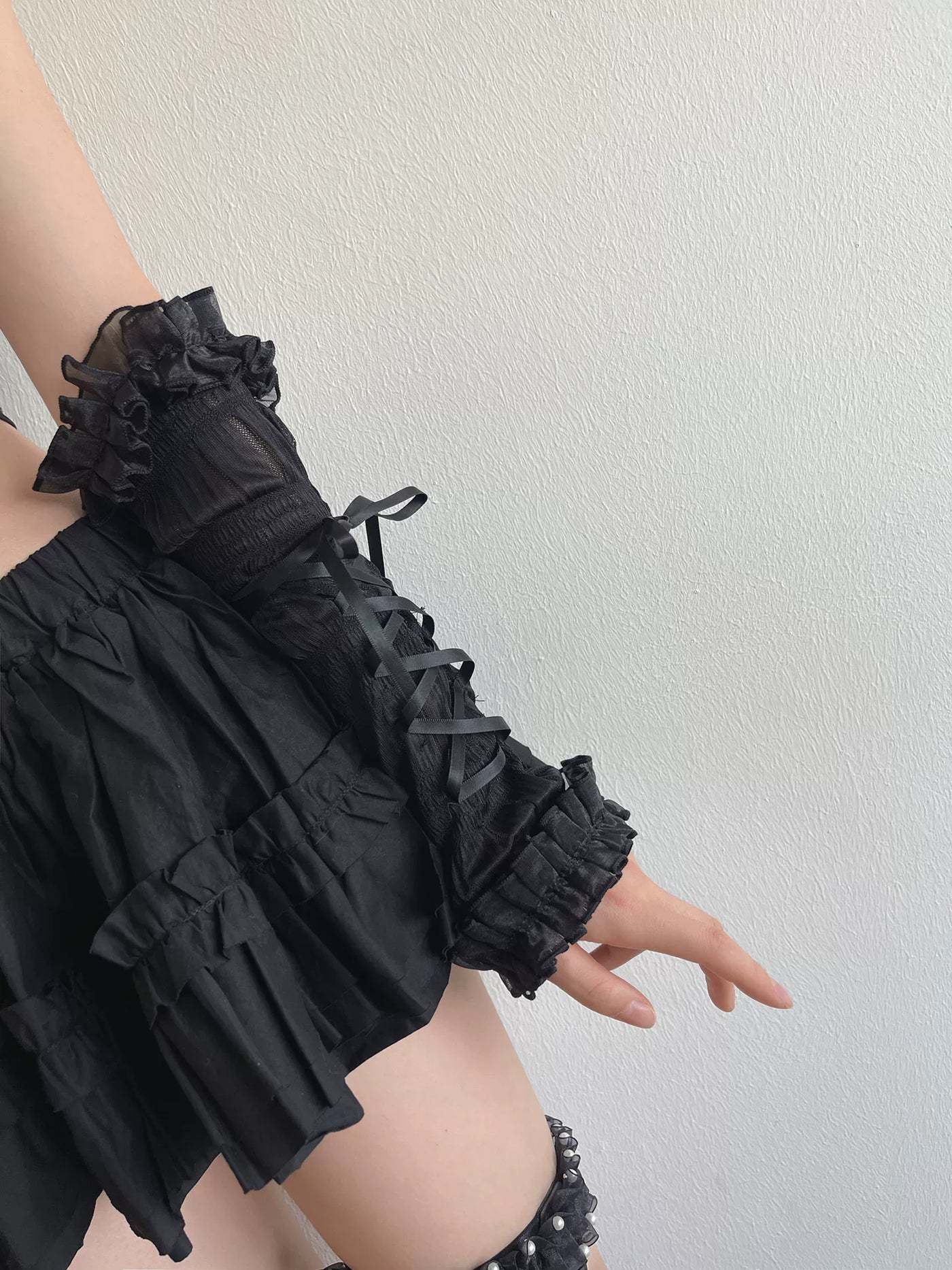 Sock Noble - Dark Ballet - Lace-Ruffle Long Arm Sleeves with Tie Straps