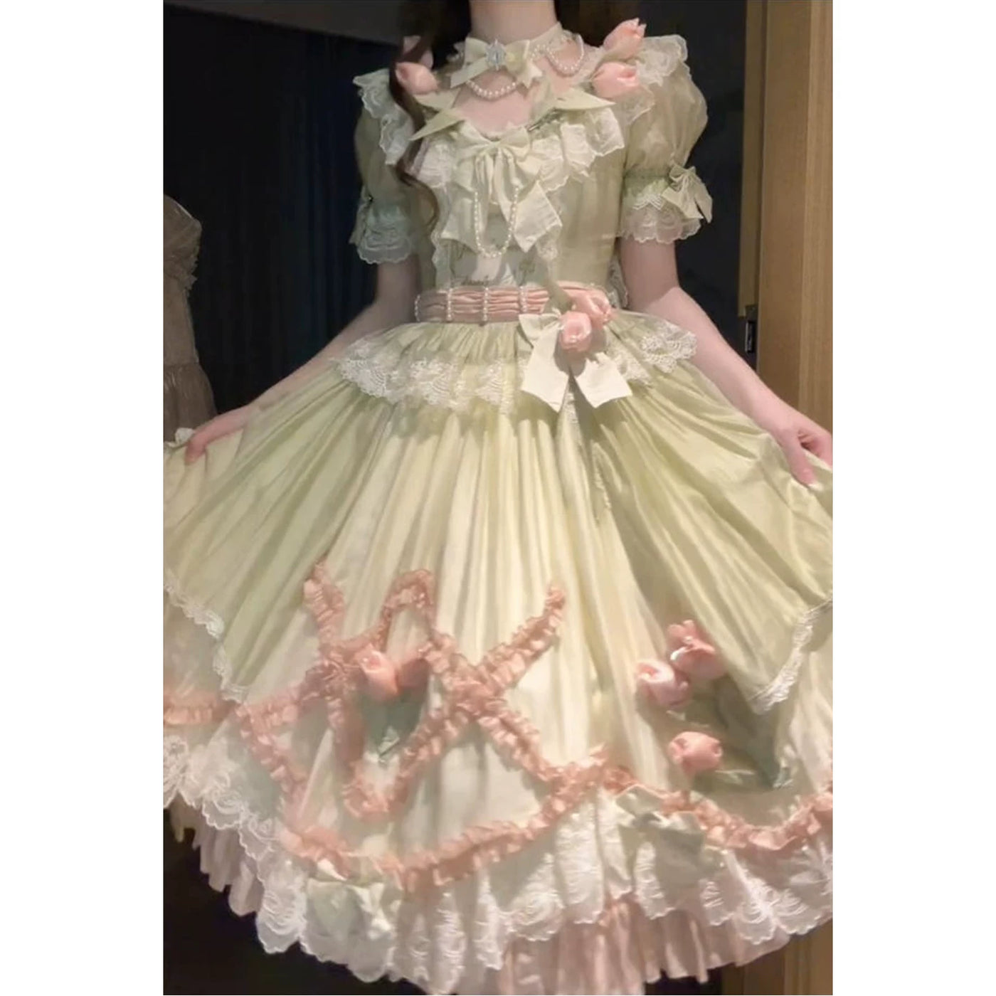 Creamy - Pink Rose Garden - Green-and-Pink Classic Lolita Dress with Lace Trim