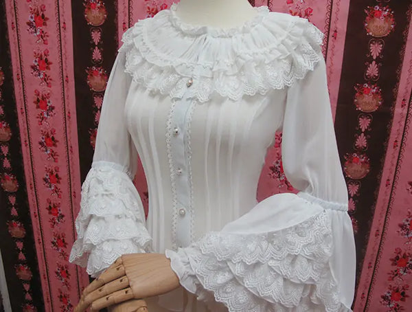 Yilia - Retro Princess - Tiered Lace Hime Sleeve Blouse