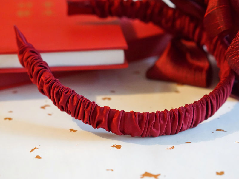 Wine red handmade bow hairband from LolitaFetch featuring ruched fabric and classic Lolita fashion style.