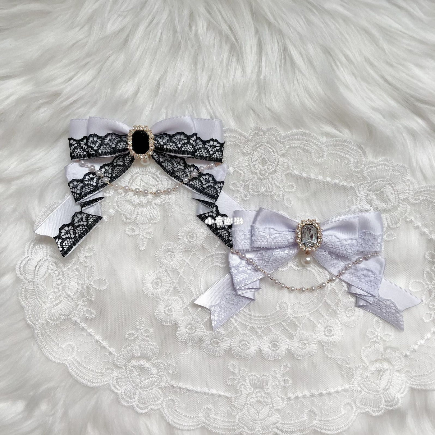 Handmade - Crystal Lace Bow - Clip, Brooch or Bag Charm - detail view 18