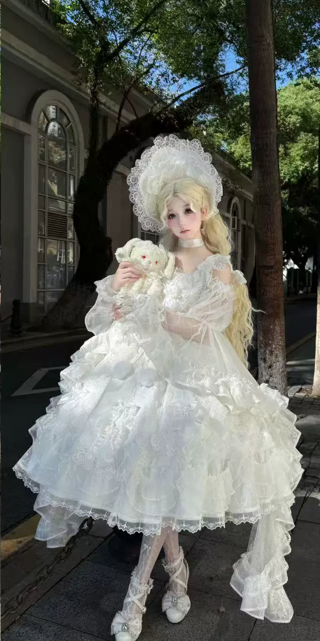 Airfreeing Butterfly Wing white Lolita blouse - model look 2
