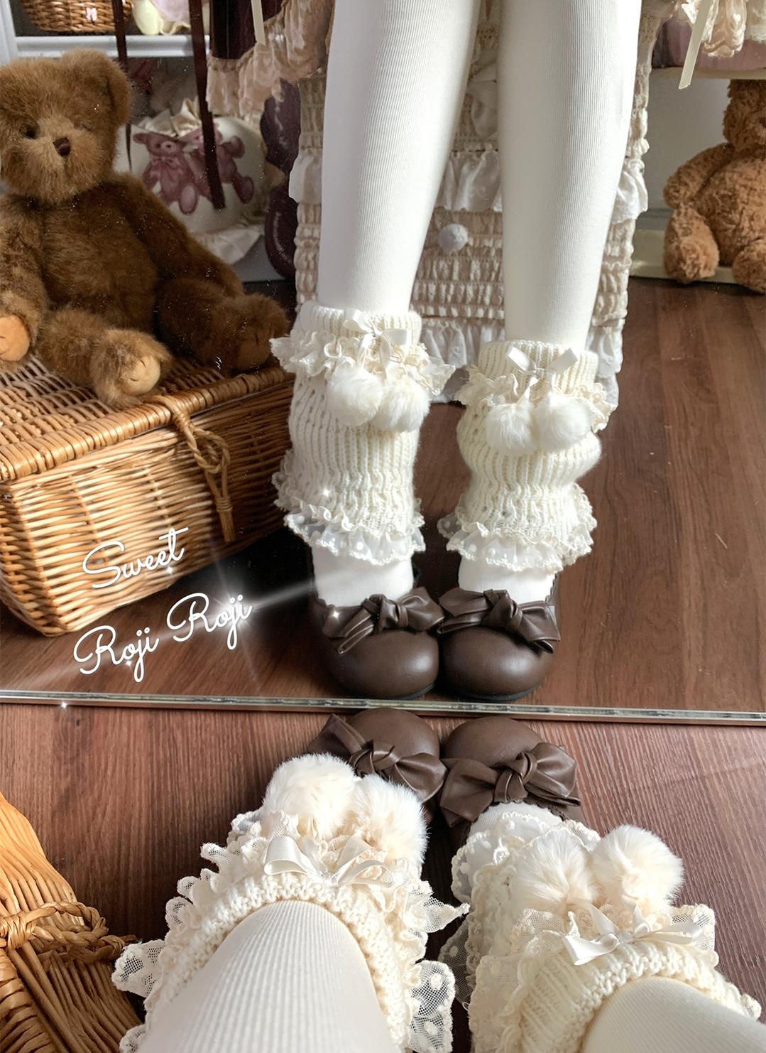 Roji Roji - Kawaii Lolita Leg Warmers - Pom-Pom Accented Bow Socks
