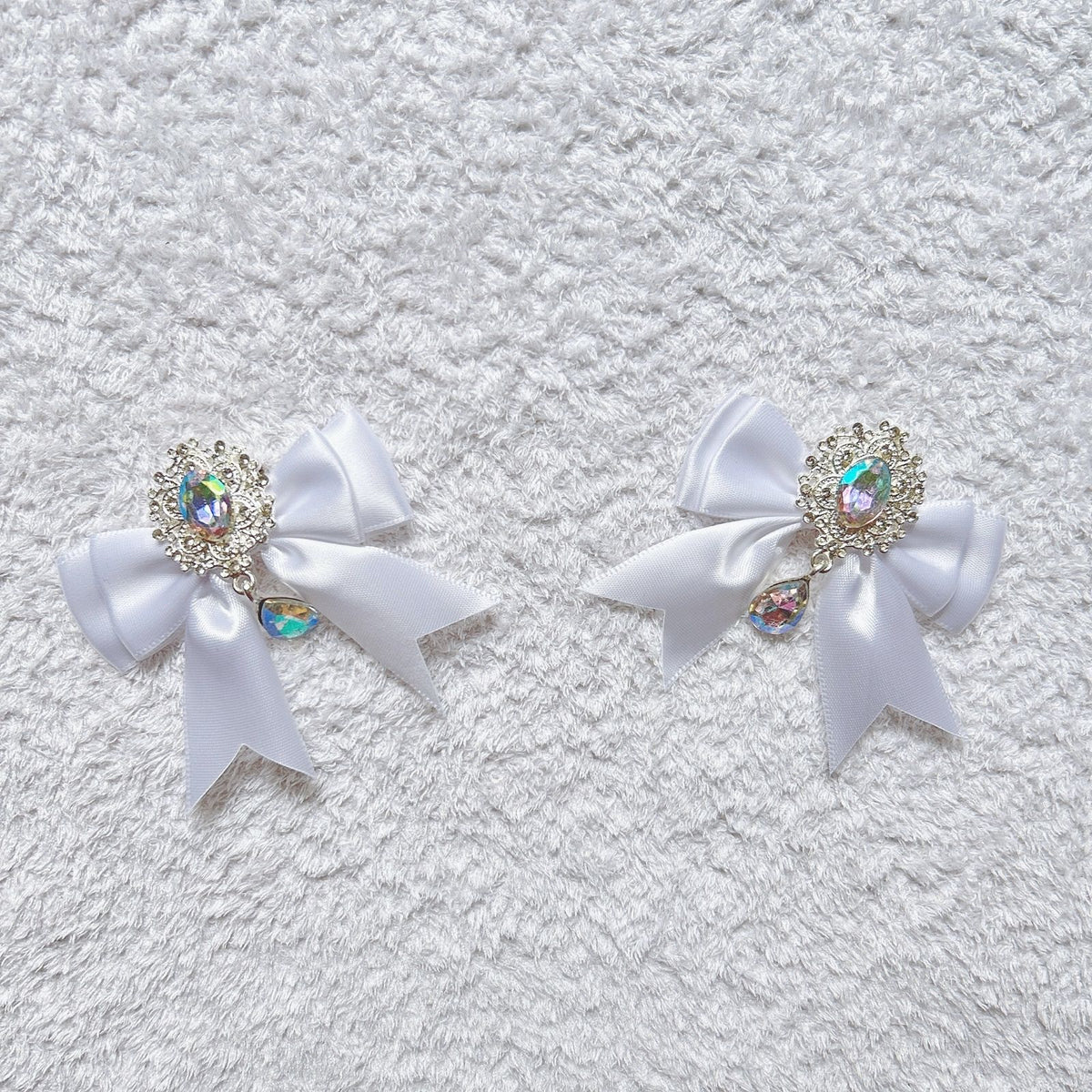 Handmade - Cosplay Ribbon Bow - Brooch or Flat-Back Accent - detail view 14
