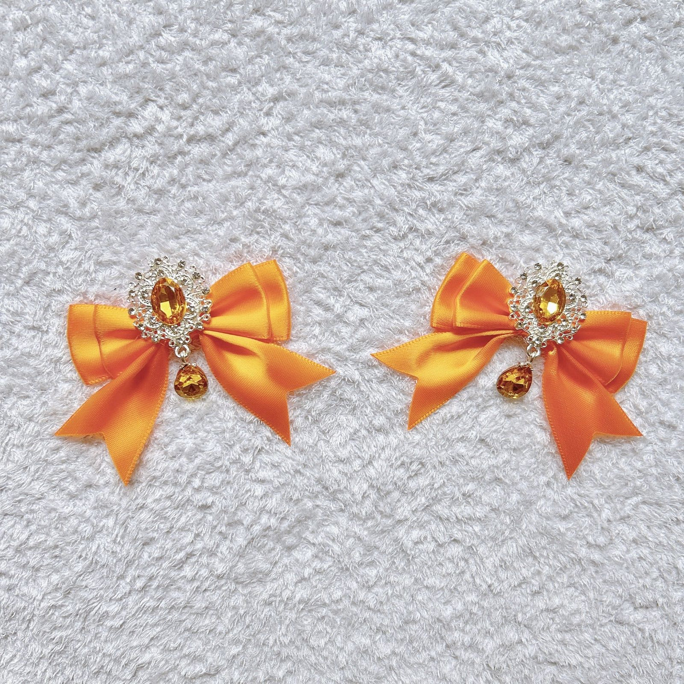 Handmade - Cosplay Ribbon Bow - Brooch or Flat-Back Accent - detail view 9