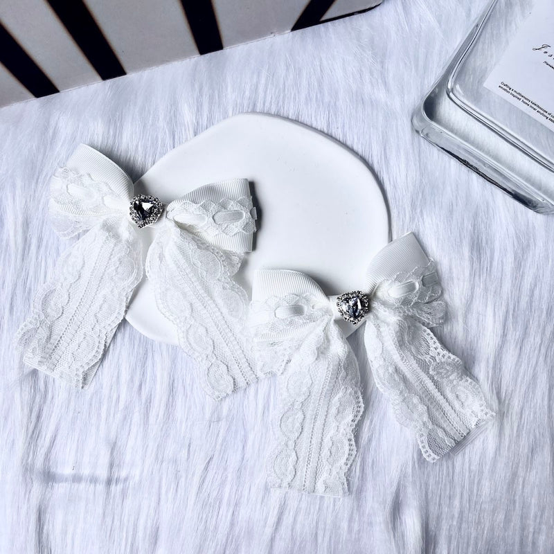 Handmade - Braided Lace Bow - Brooch or Hair Clip - detail view 10