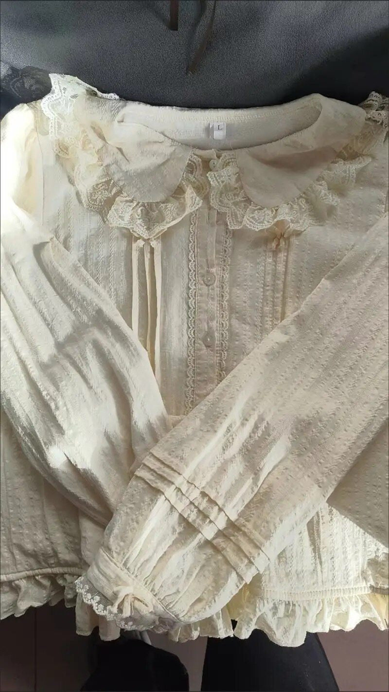 Huaqi Loli Lace Winter blouse