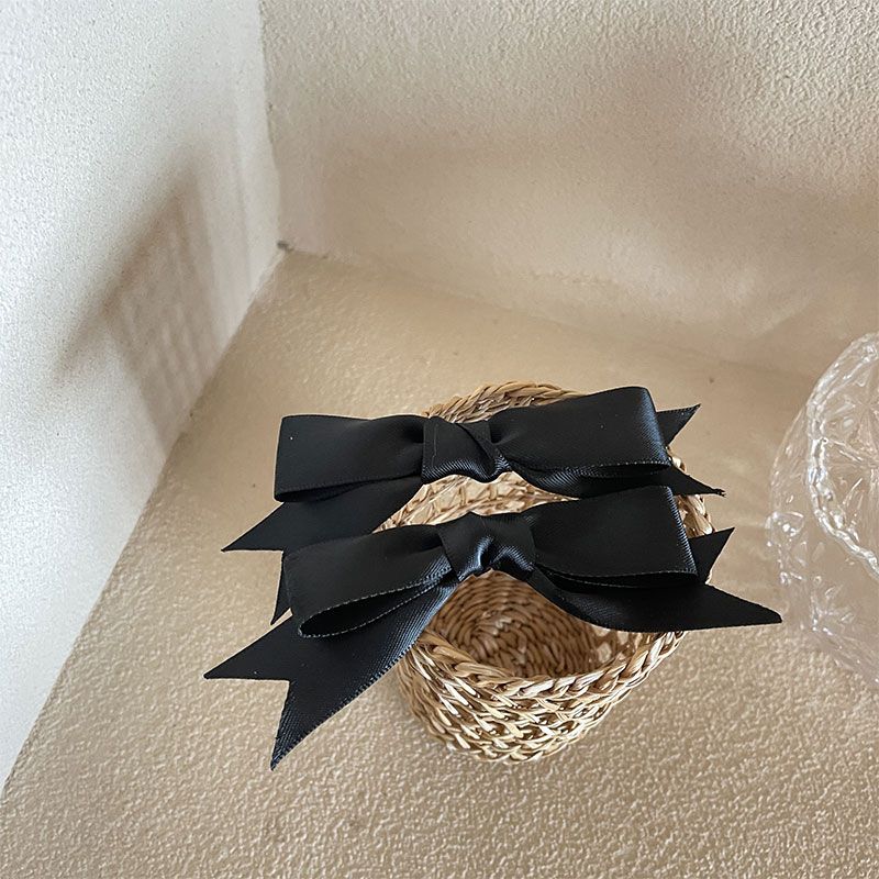 Handmade - Glossy Swallowtail Bow - Hair Tie, Clip or Brooch - detail view 3