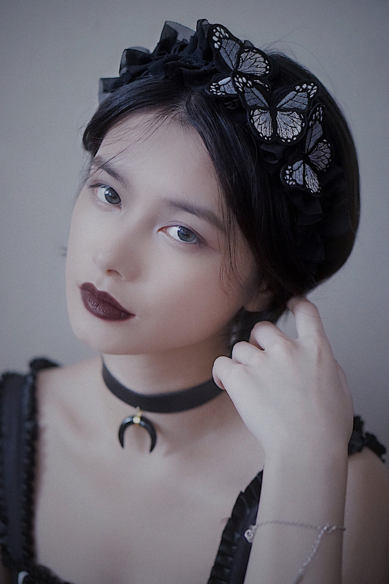 Handmade - Lace Butterfly Headband - Dark gothic Lolita lace