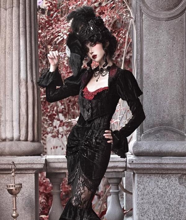 BLOOD SUPPLY - Duchess - Gothic Lolita Velvet Mermaid Skirt with Layered Frills - product detail 10