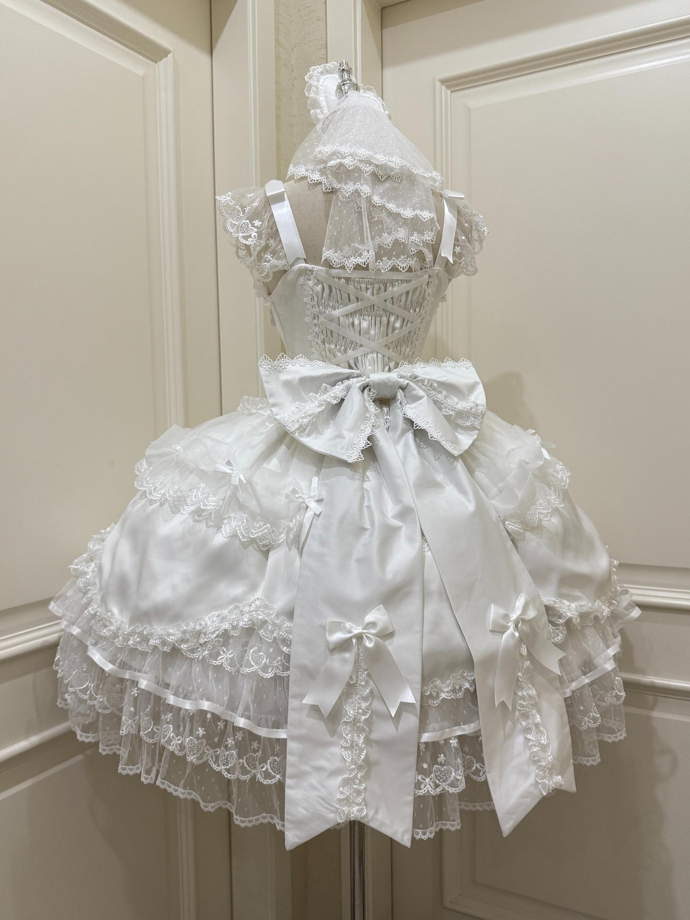 Velvet Sweetheart - Doll-like Sweet Lolita Jumper Dress, Bow Accents White JSK + Bow Trailing S