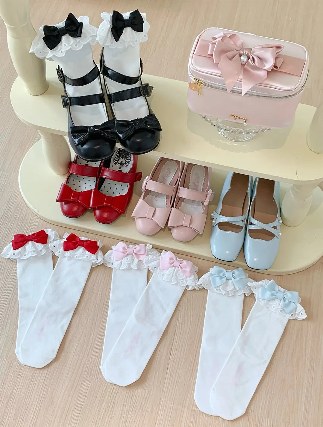 roji roji - Rose Tea Party - Cotton Mid-Calf Socks with Lace Cuffs and Bows - product detail