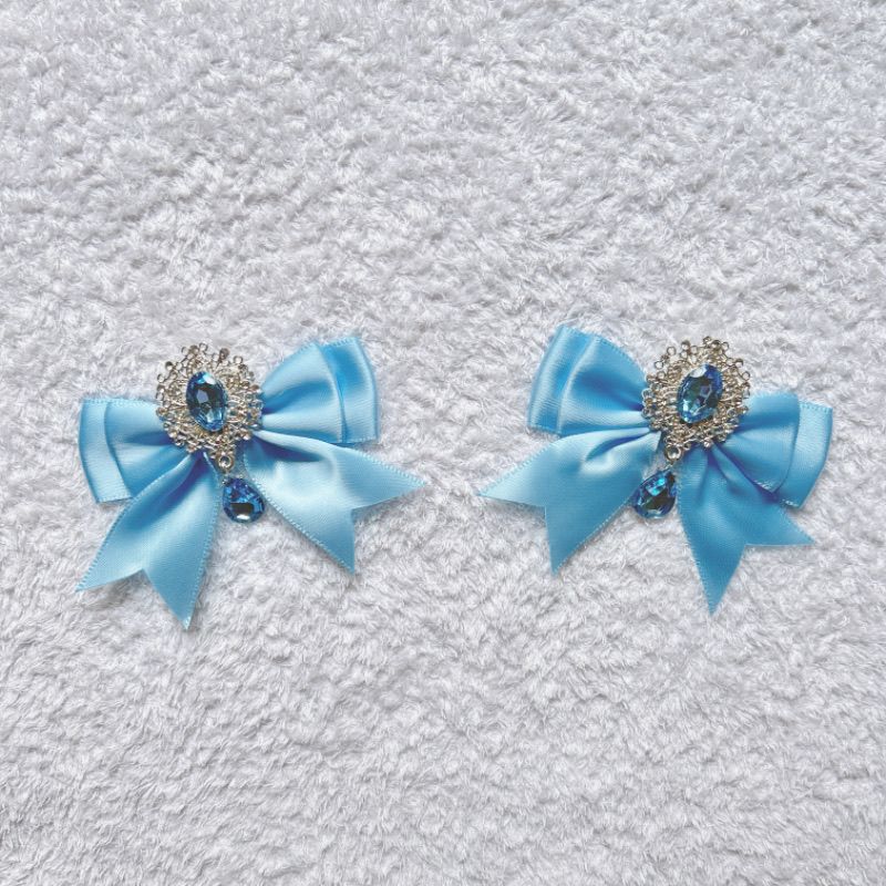 Handmade - Cosplay Ribbon Bow - Brooch or Flat-Back Accent - detail view 8