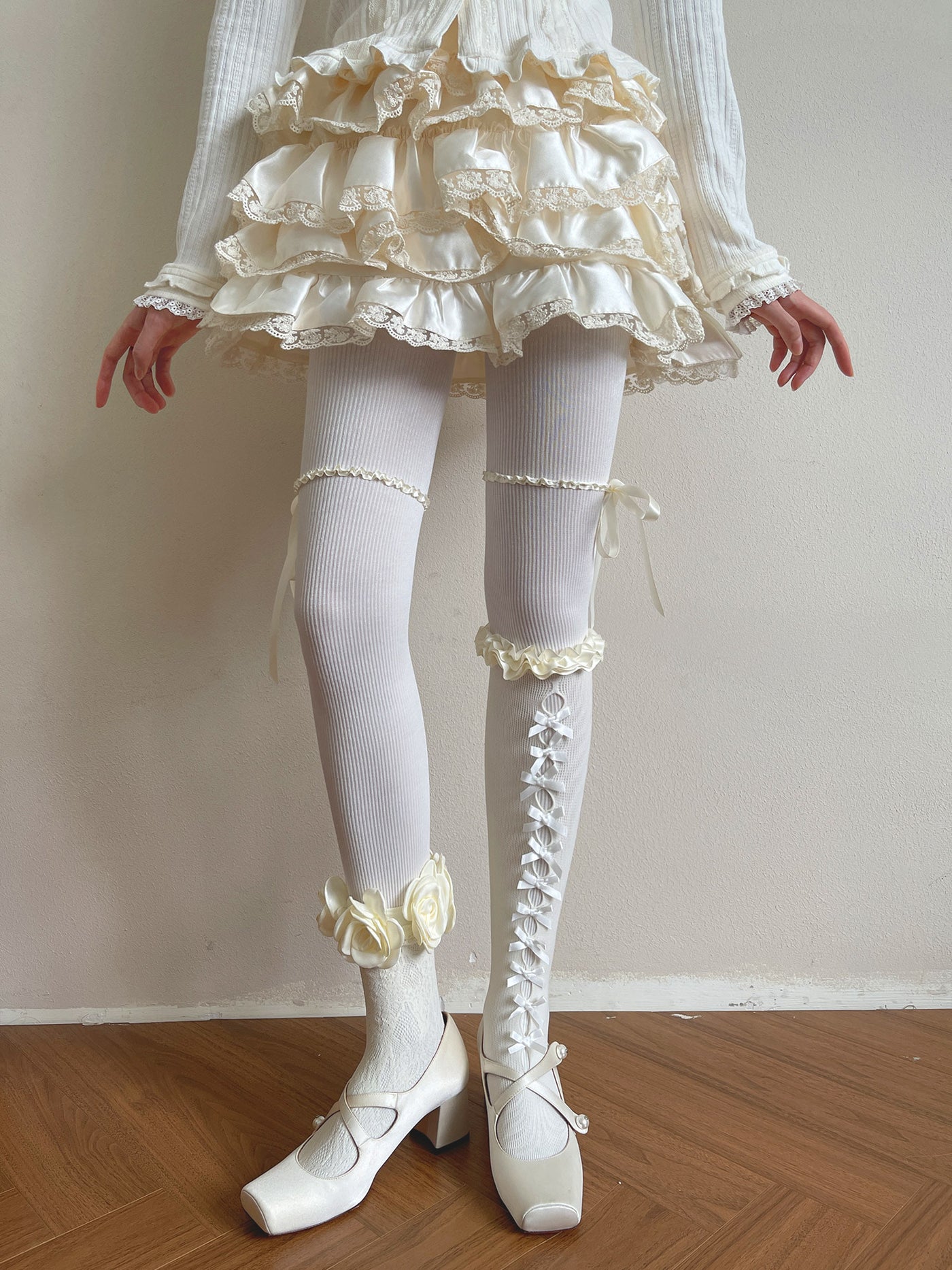 Hollow bow lace Lolita mid-calf socks