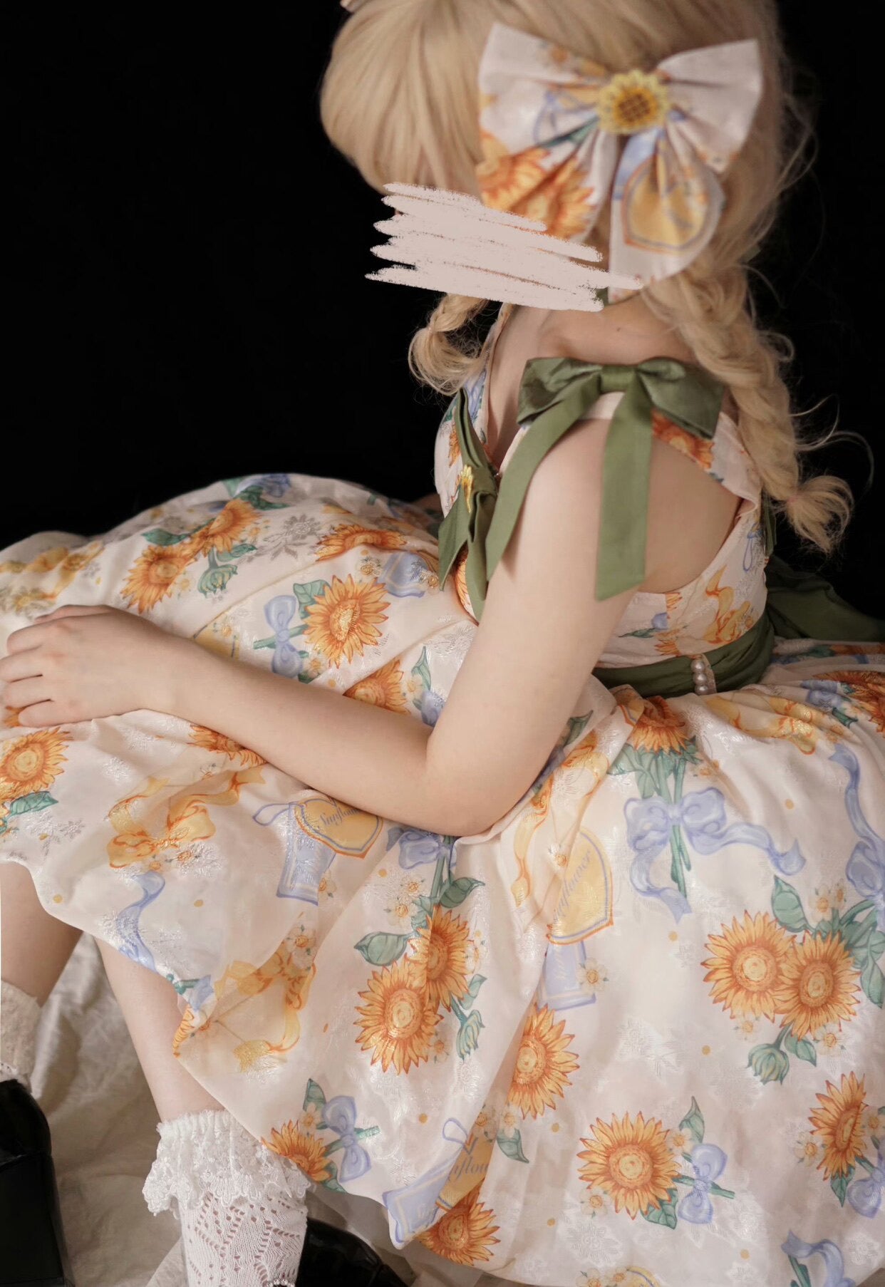 GZYRZ - Quenched Sunflower Bud - Floral print sweetheart neckline