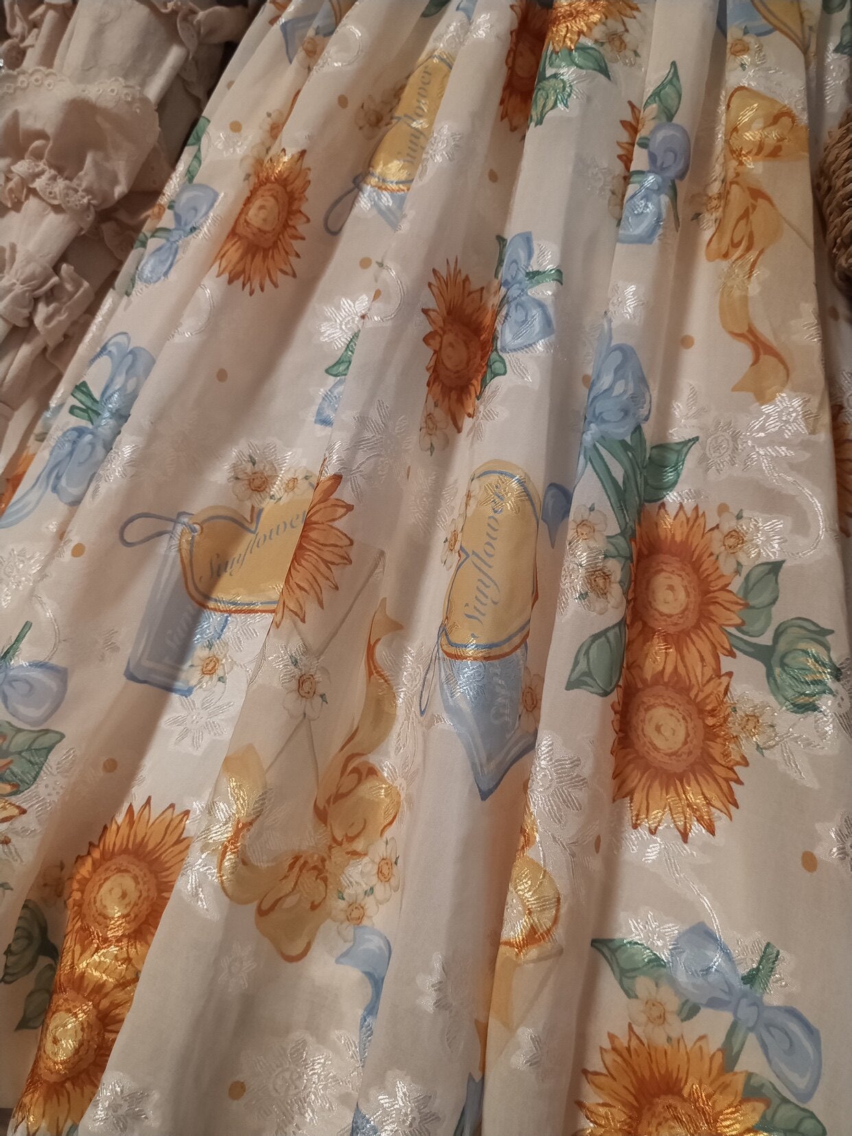 GZYRZ - Quenched Sunflower Bud - Floral print sweetheart neckline