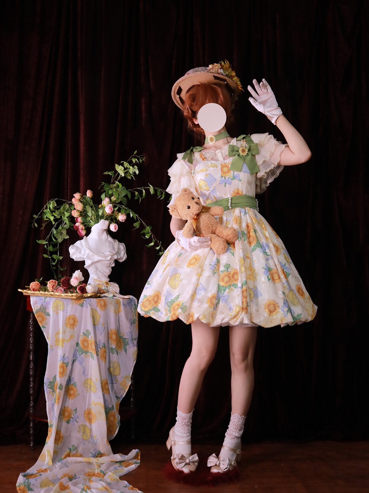 GZYRZ - Quenched Sunflower Bud - Floral print sweetheart neckline